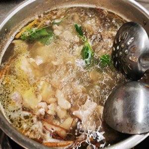 五指毛桃鸡煲