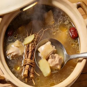 莫氏祛湿鸡煲